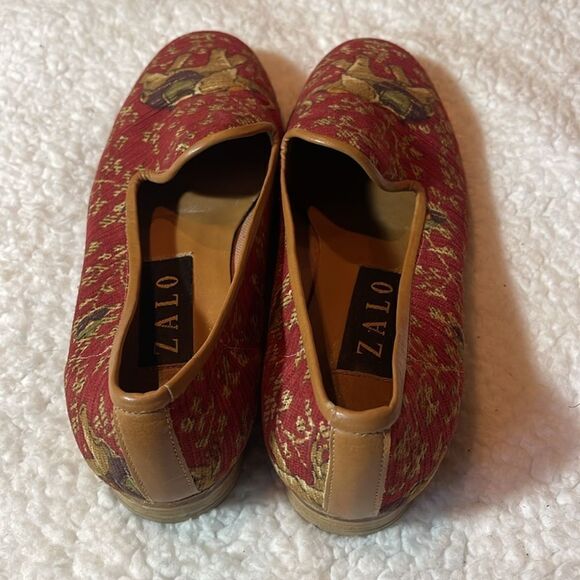 Zalo needlepoint elephant  slip ons size 6.5 M - Picture 4 of 9